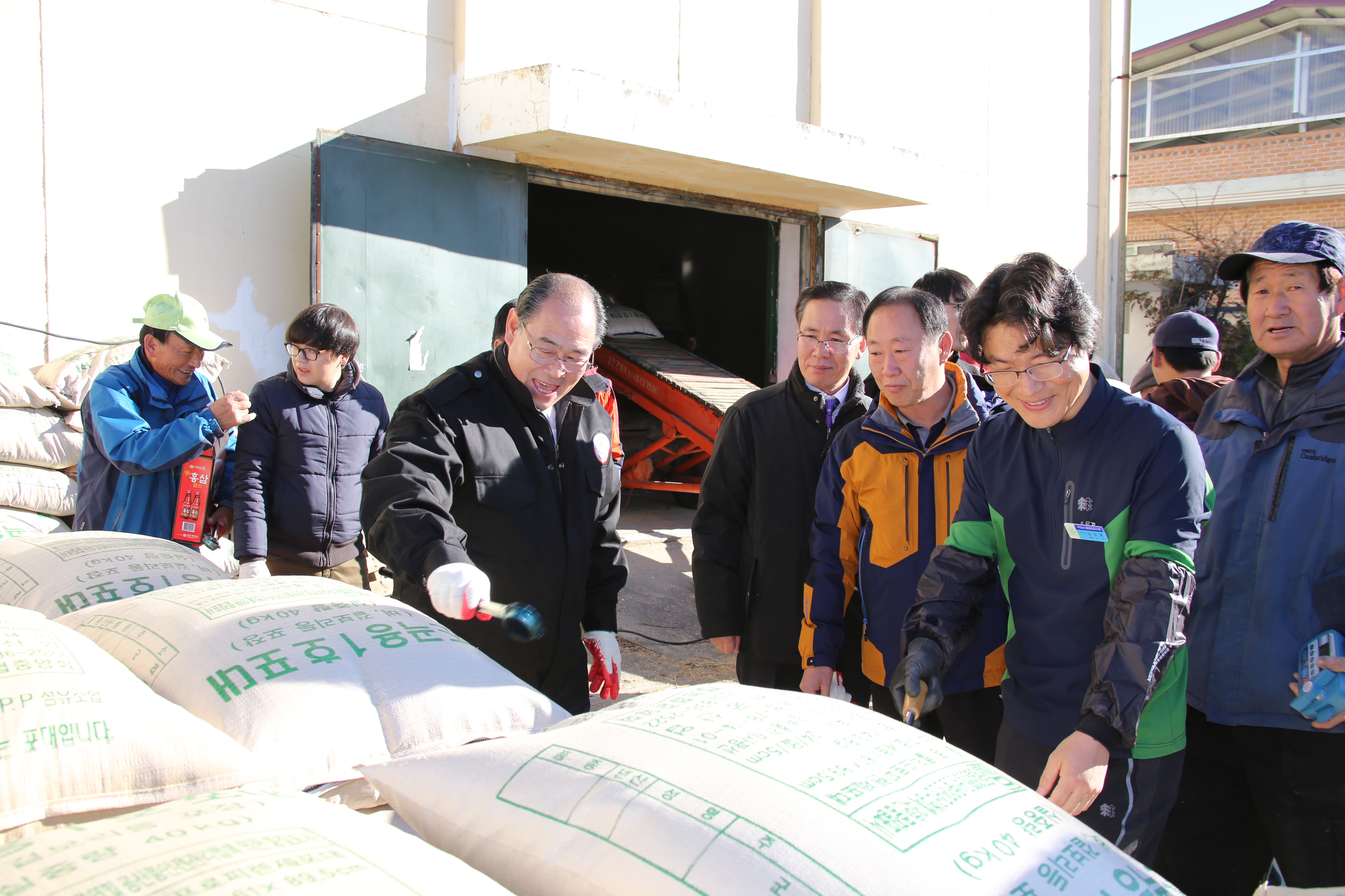 2014.11.04. 2014년산 공공비축미곡 매입현장-황정수 무주군수