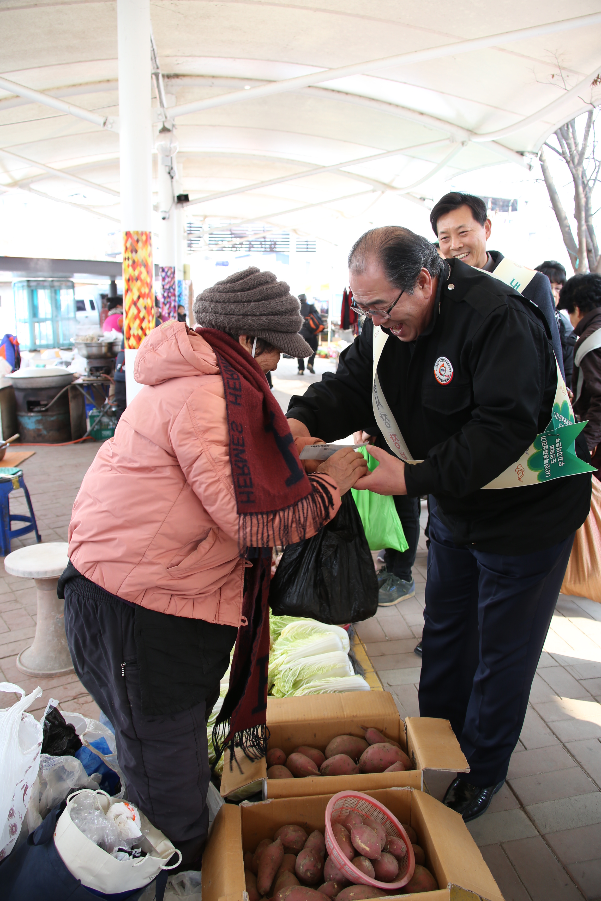 2015.02.11. 전통시장 애용 캠페인(반딧불장터)