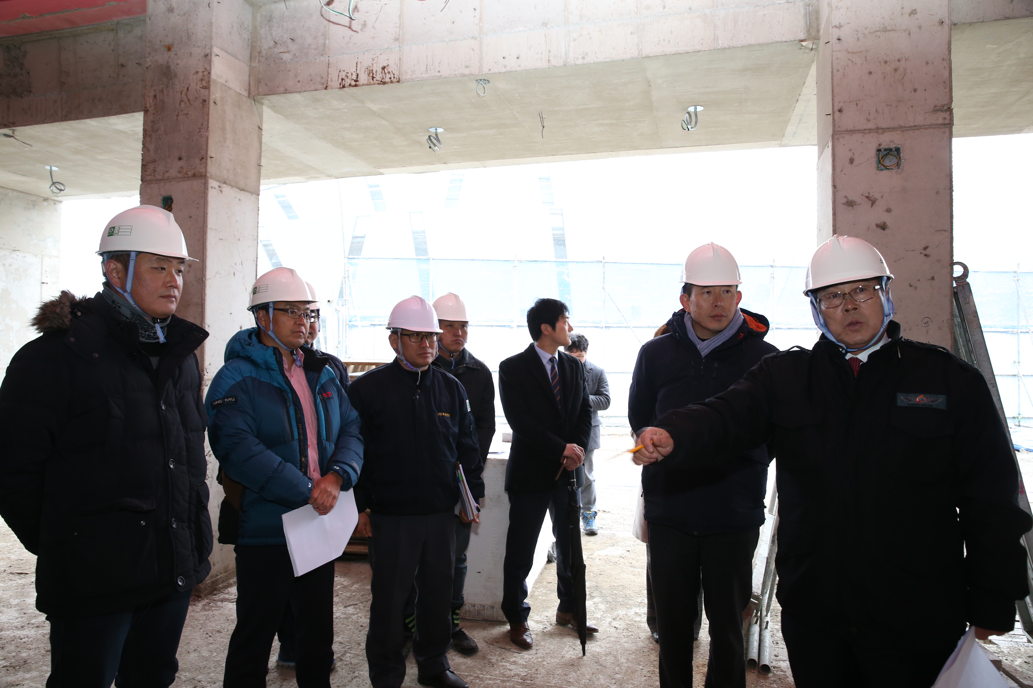 2015.12.03. 태권도원 공사현장 점검 관계자 격려
