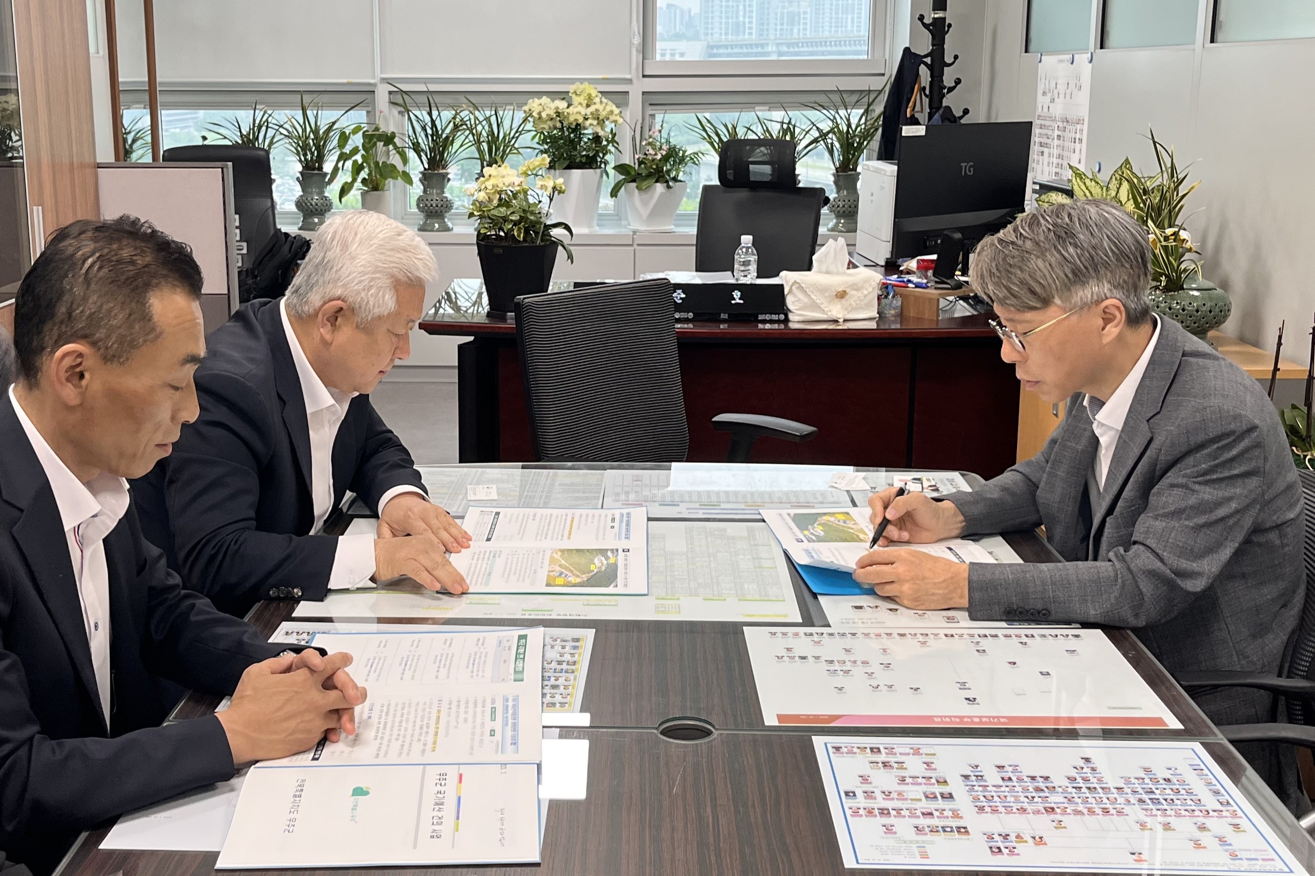 2025.07.16. 황인홍무주군 국가예산 확보 위해 기획재정부 예산실 방문