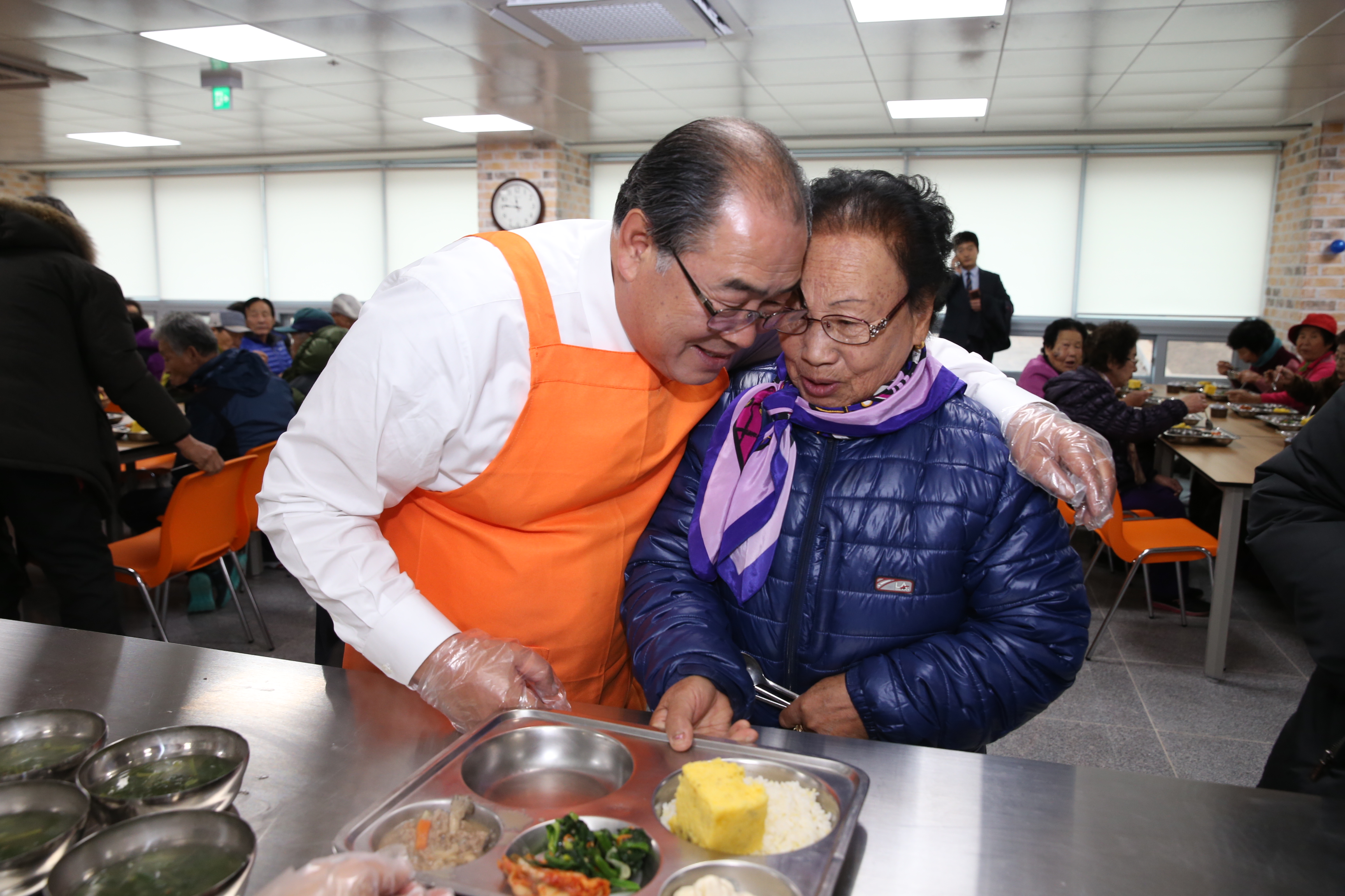 2015.12.03. 건강증진센터 경로식당 배식봉사