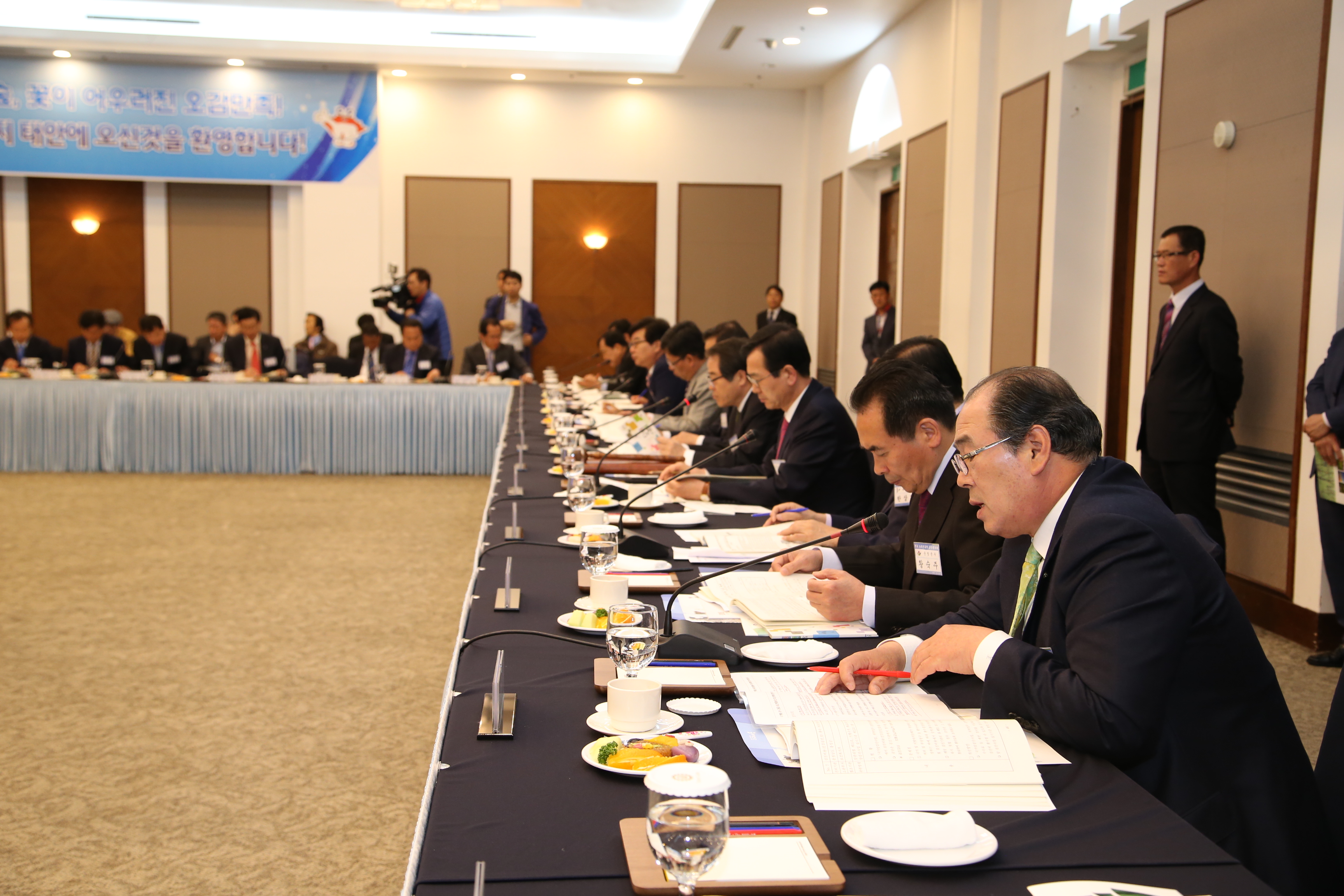 2015.04.15. 전국 농어촌지역 군수협의회 황정수 무주군수 정책 건의