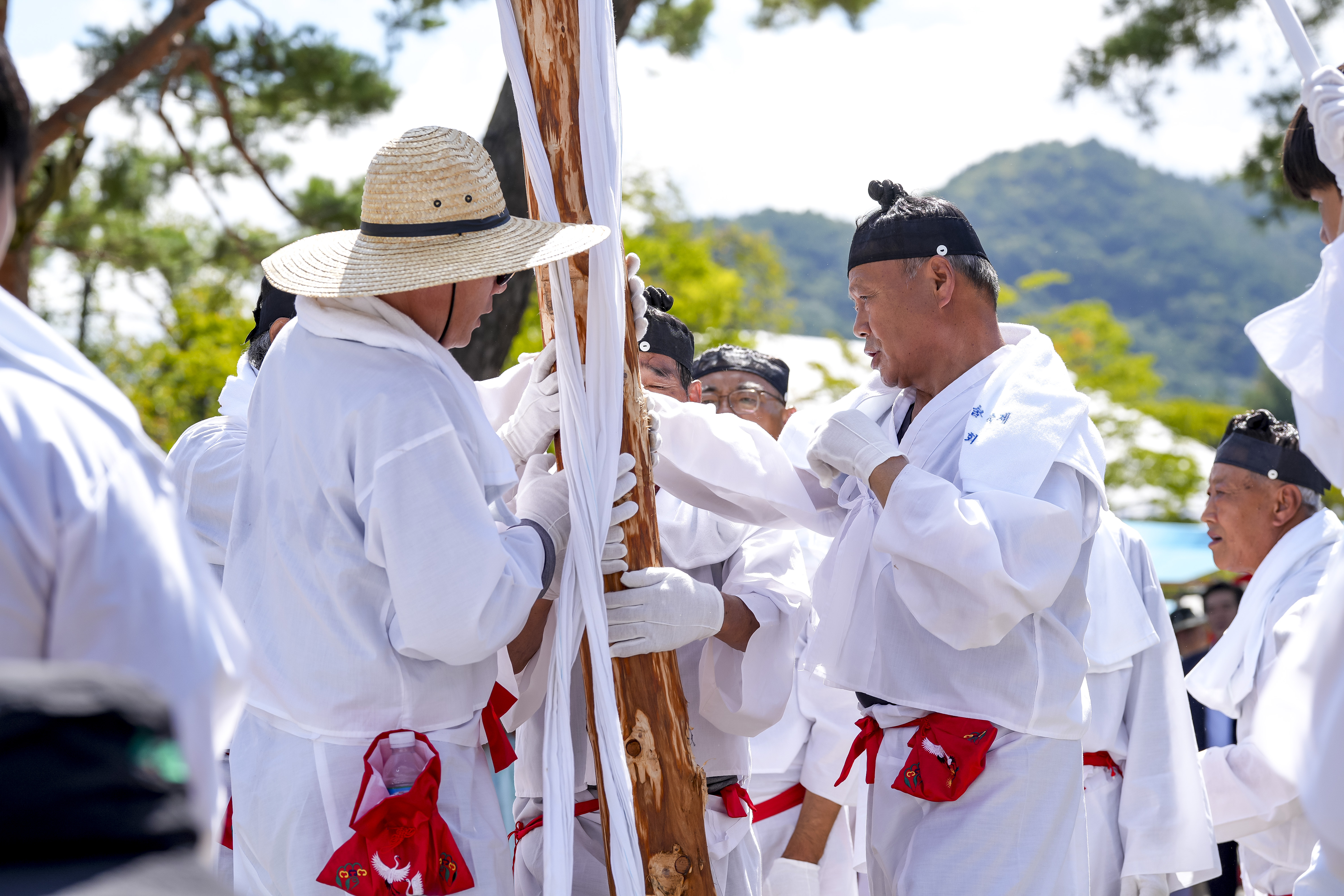 2025.09.06. 제29회 무주반딧불축제-산의실 솟대 세우기