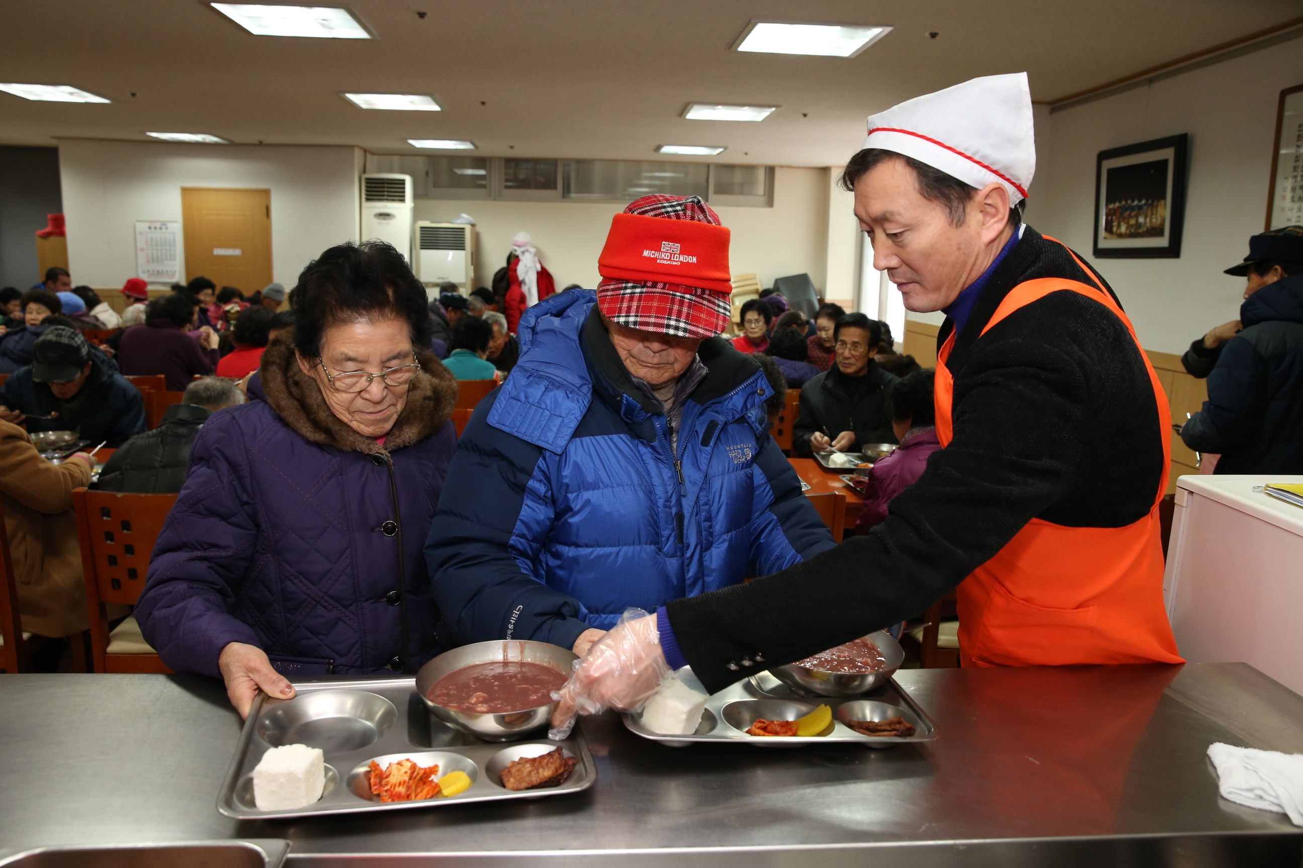 2014.12.19. 주민생활지원과 자원봉사 무주종합사회복지관 배식봉사